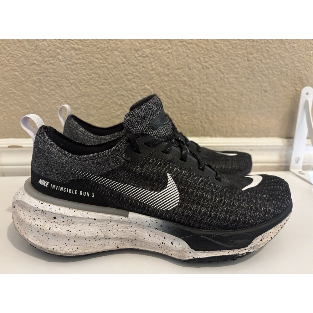 Nike ZoomX Invincible Run 3 Black White Men’s Size 11 Excellent Condition